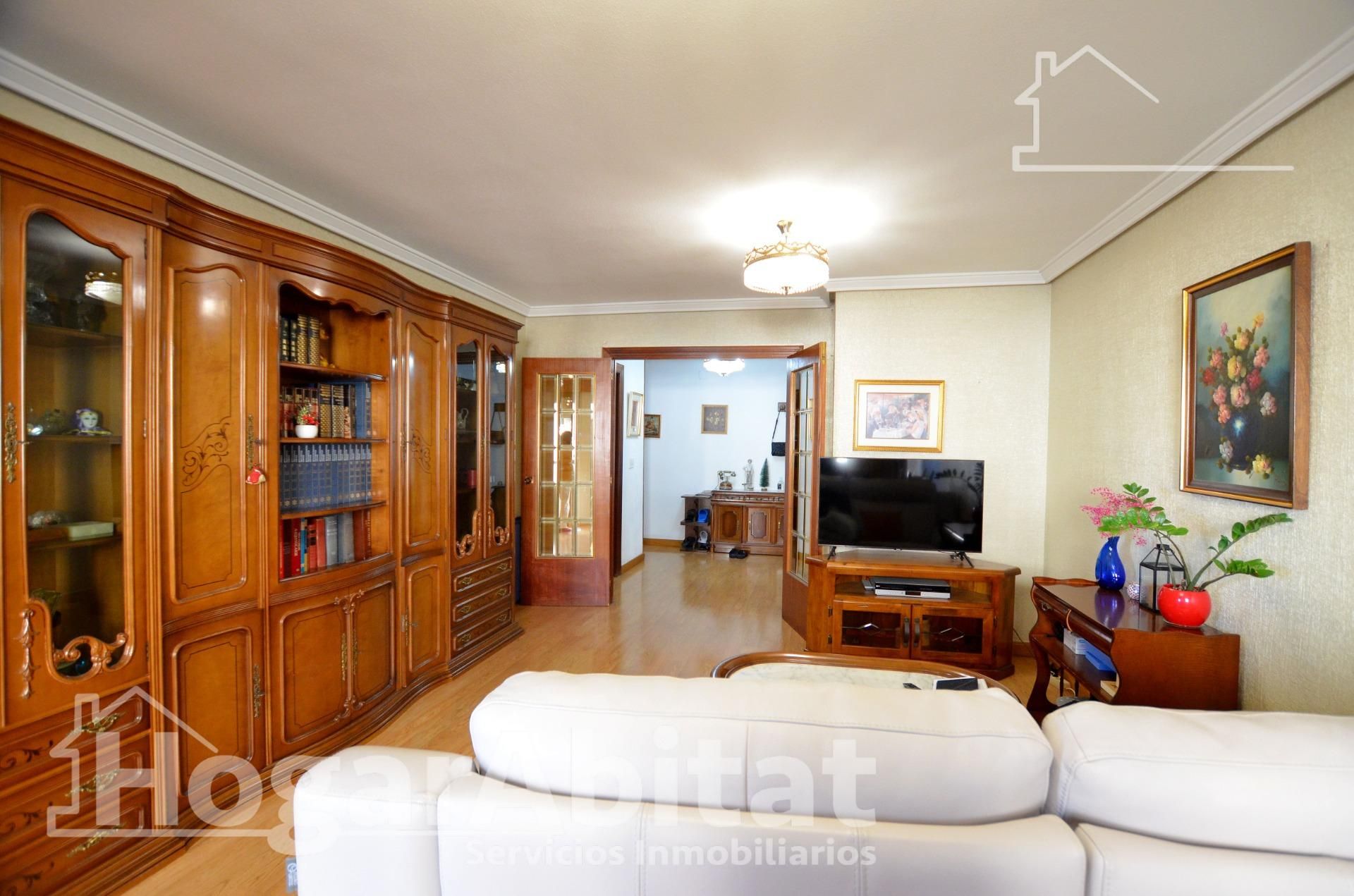 Sala d'estar de Pis en venda en Alicante / Alacant amb Aire condicionat, Calefacció i Parquet