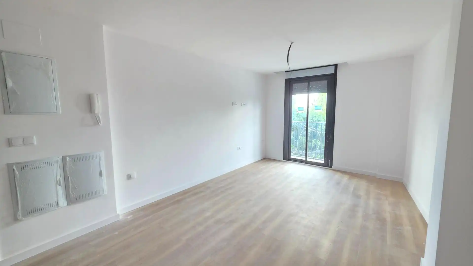 Piso con terraza en venta en Calle Juanito Valderrama, imagen 4