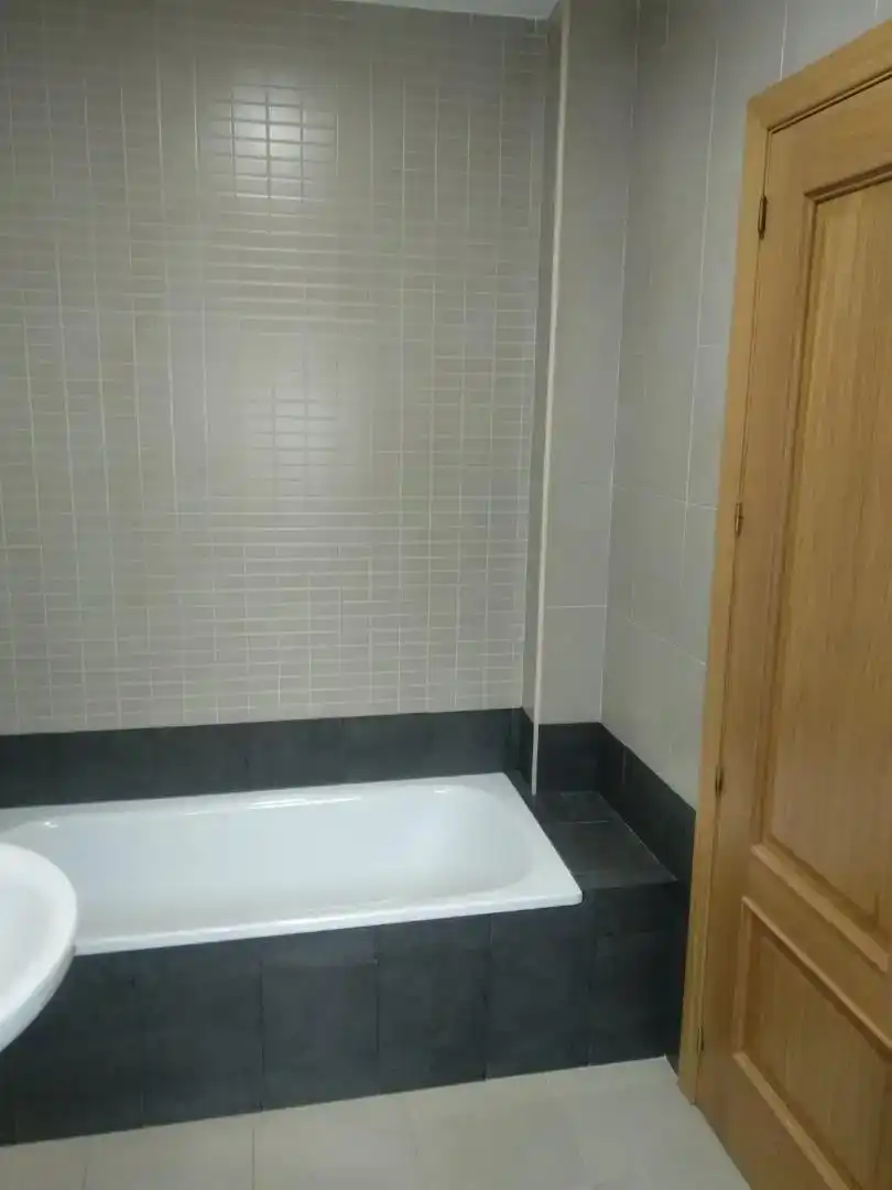 Bathroom of Flat for sale in Montilla  with Air Conditioner, Storage room and Furnished