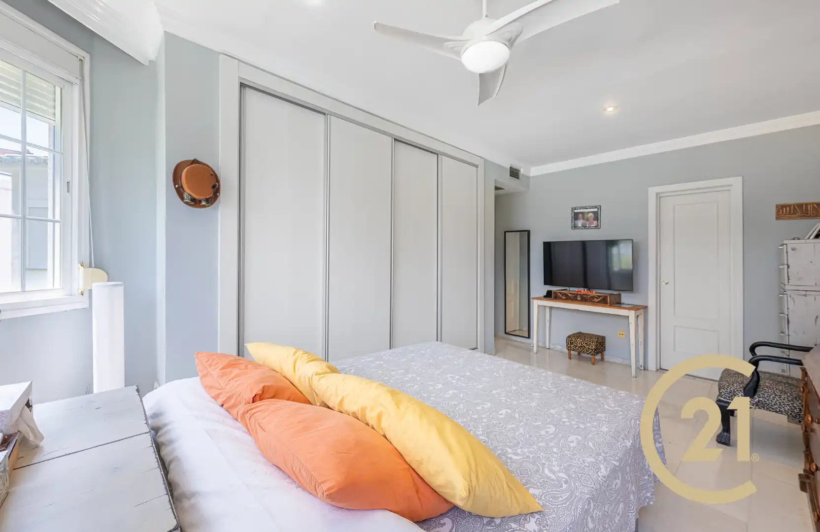 Habitación de Casa adosada en venta en Marbella con Aire acondicionado, Terraza y Piscina comunitaria