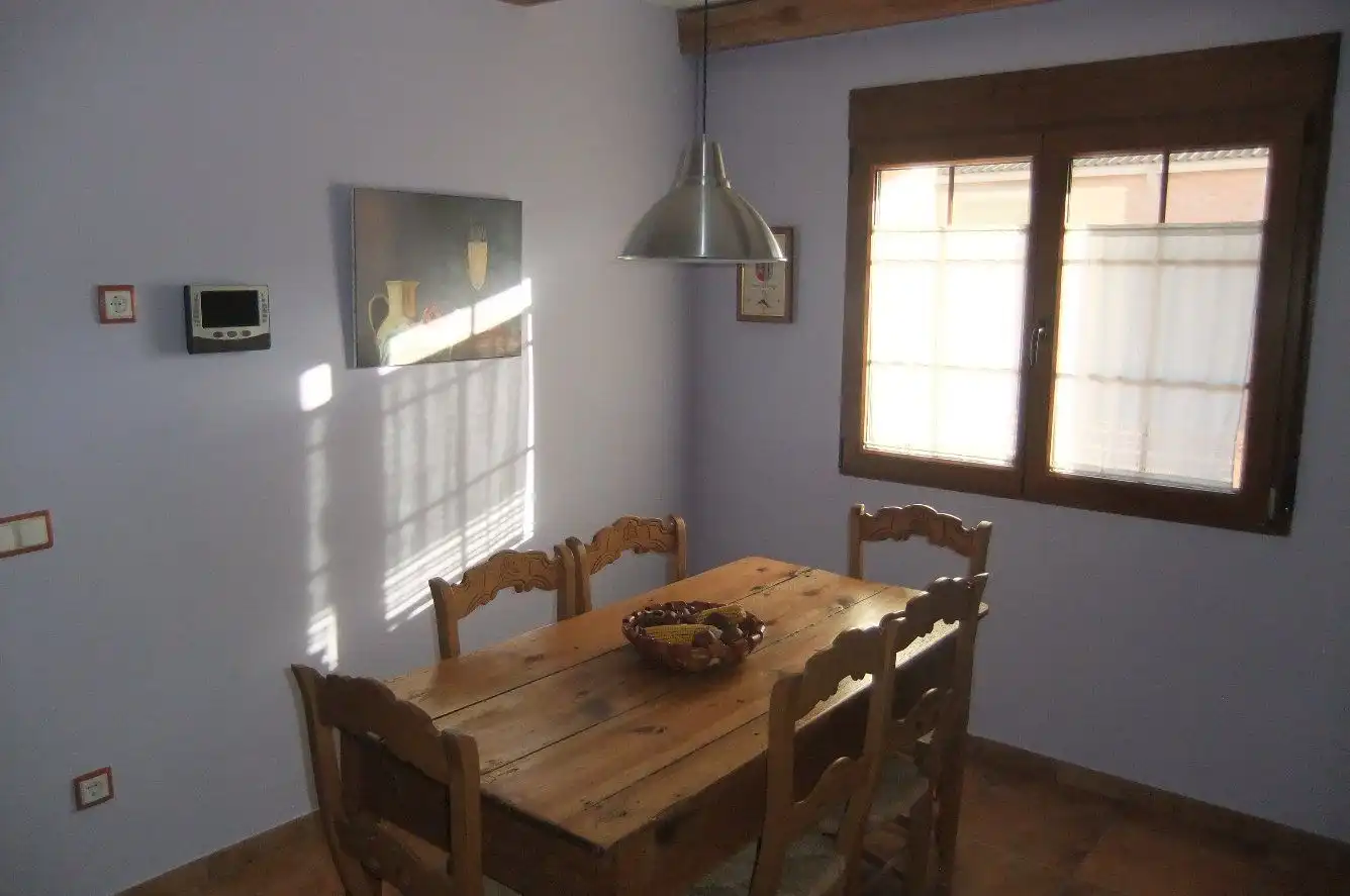 Comedor de Casa o chalet en venta en Torre del Burgo con Aire acondicionado, Jardín privado y Terraza