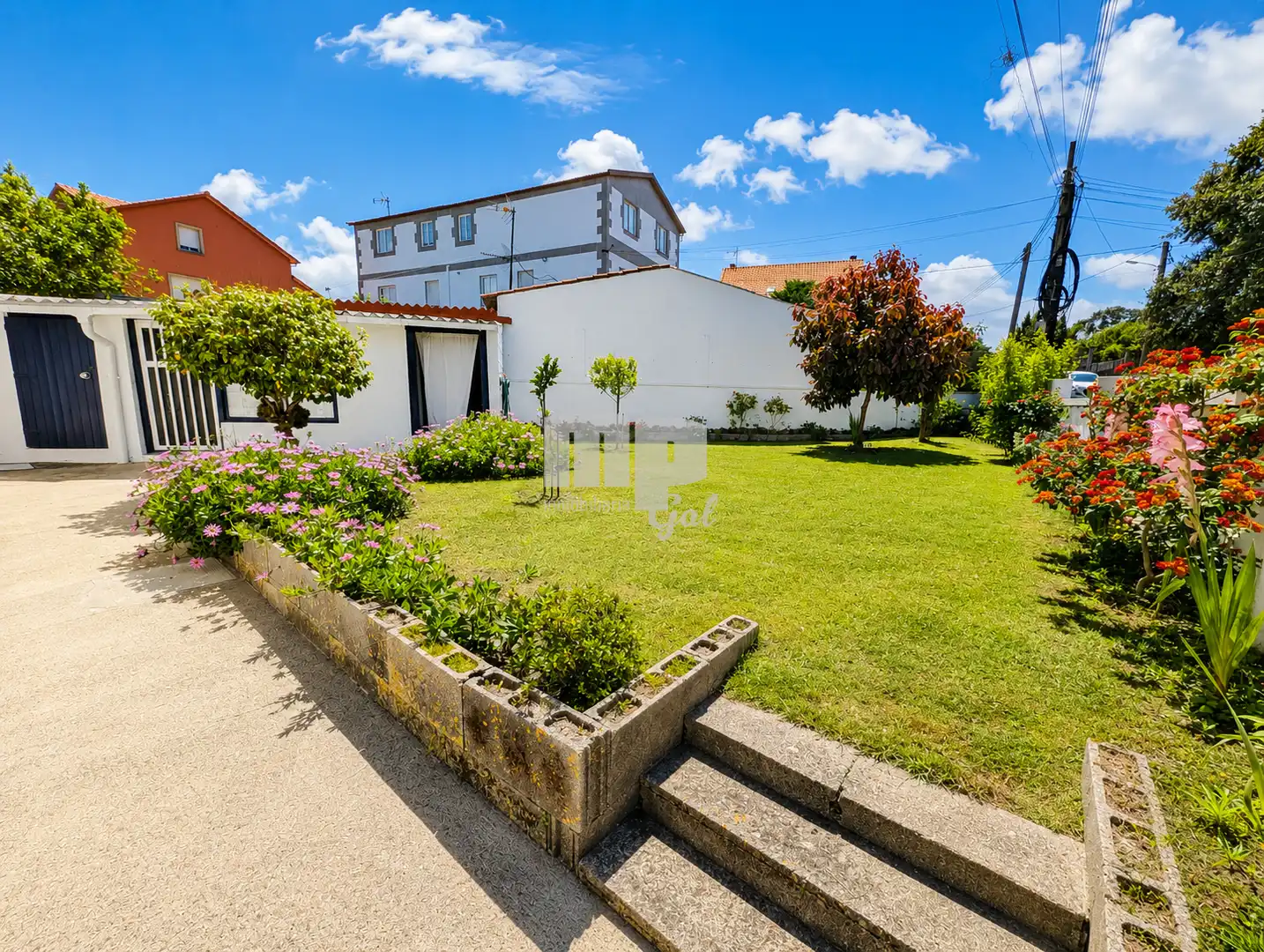 Jardí de Casa o xalet en venda en Cangas  amb Calefacció, Jardí privat i Parquet