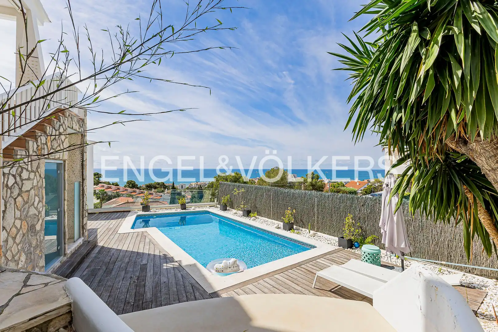 Piscina de Casa o chalet en venta en Sitges con Aire acondicionado, Calefacción y Jardín privado