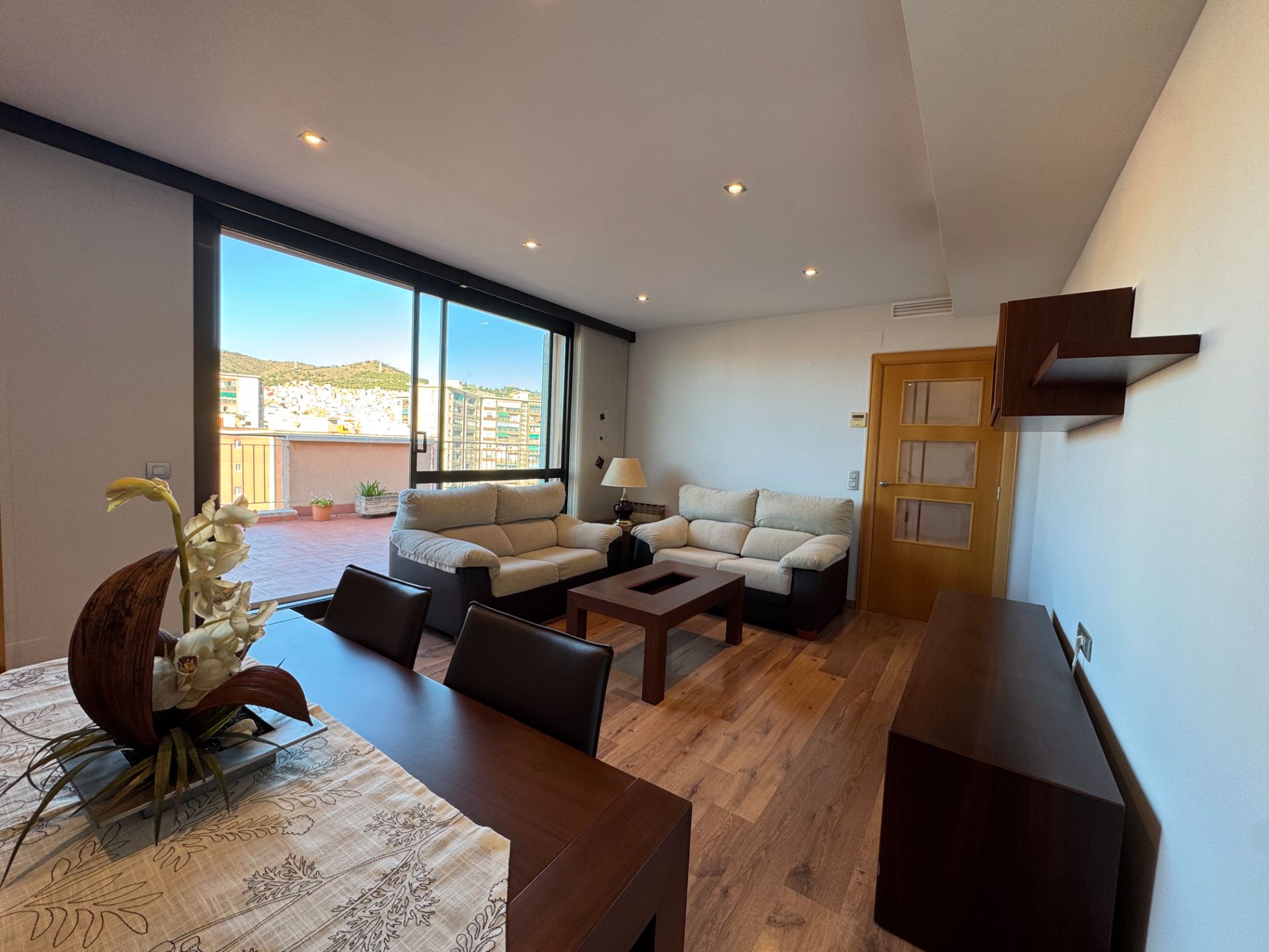 Sala de estar de Ático en venta en  Barcelona Capital con Aire acondicionado, Calefacción y Terraza