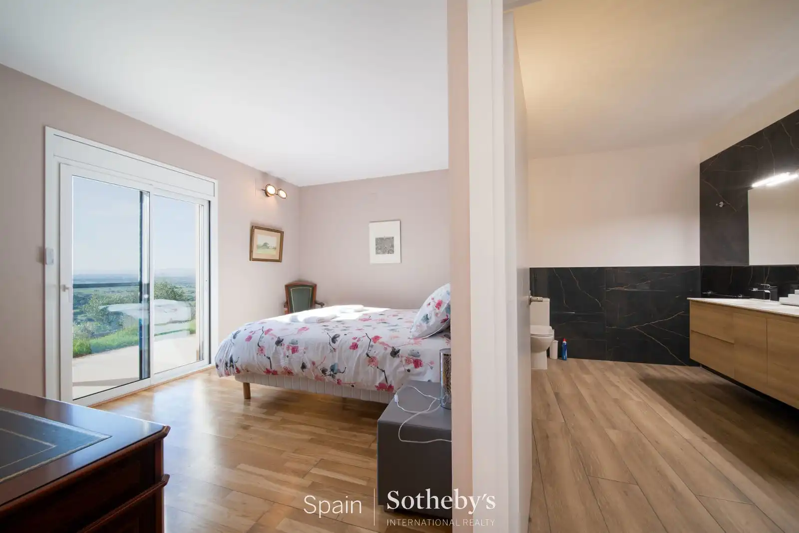 House with pool for sale in Carrer Anglaterra, imagen 6