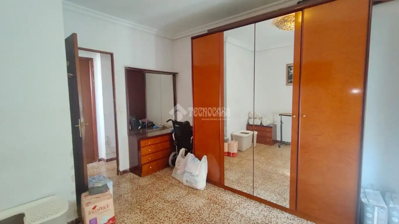 Bedroom of Flat for sale in Sevilla