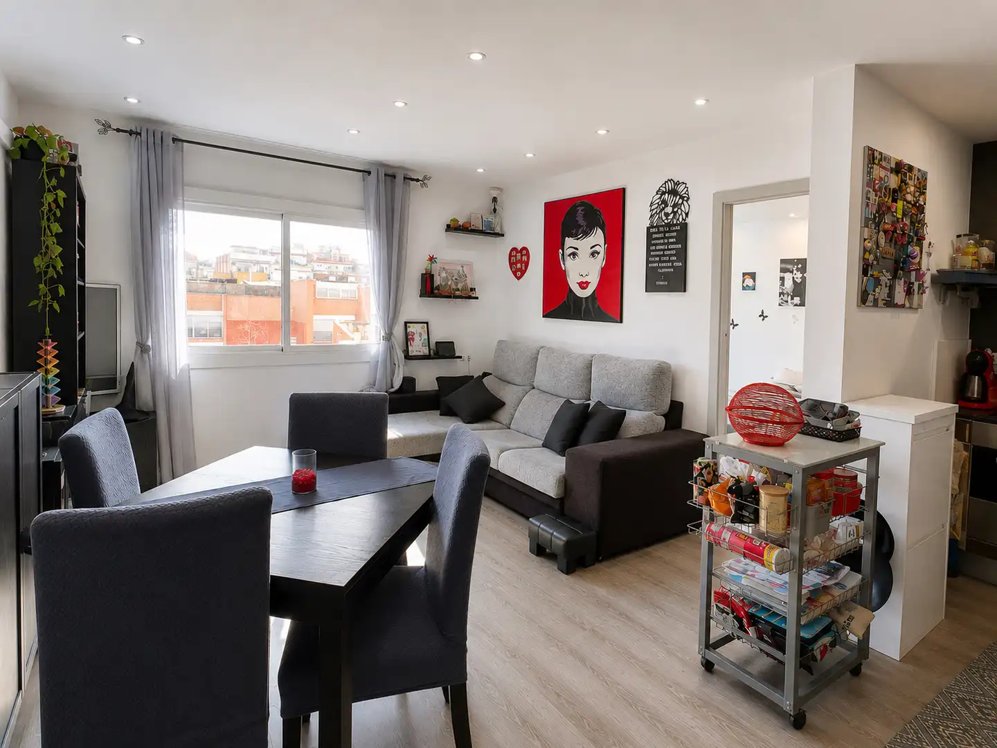 Flat for sale in Carrer de Leonardo da Vinci, imagen 2