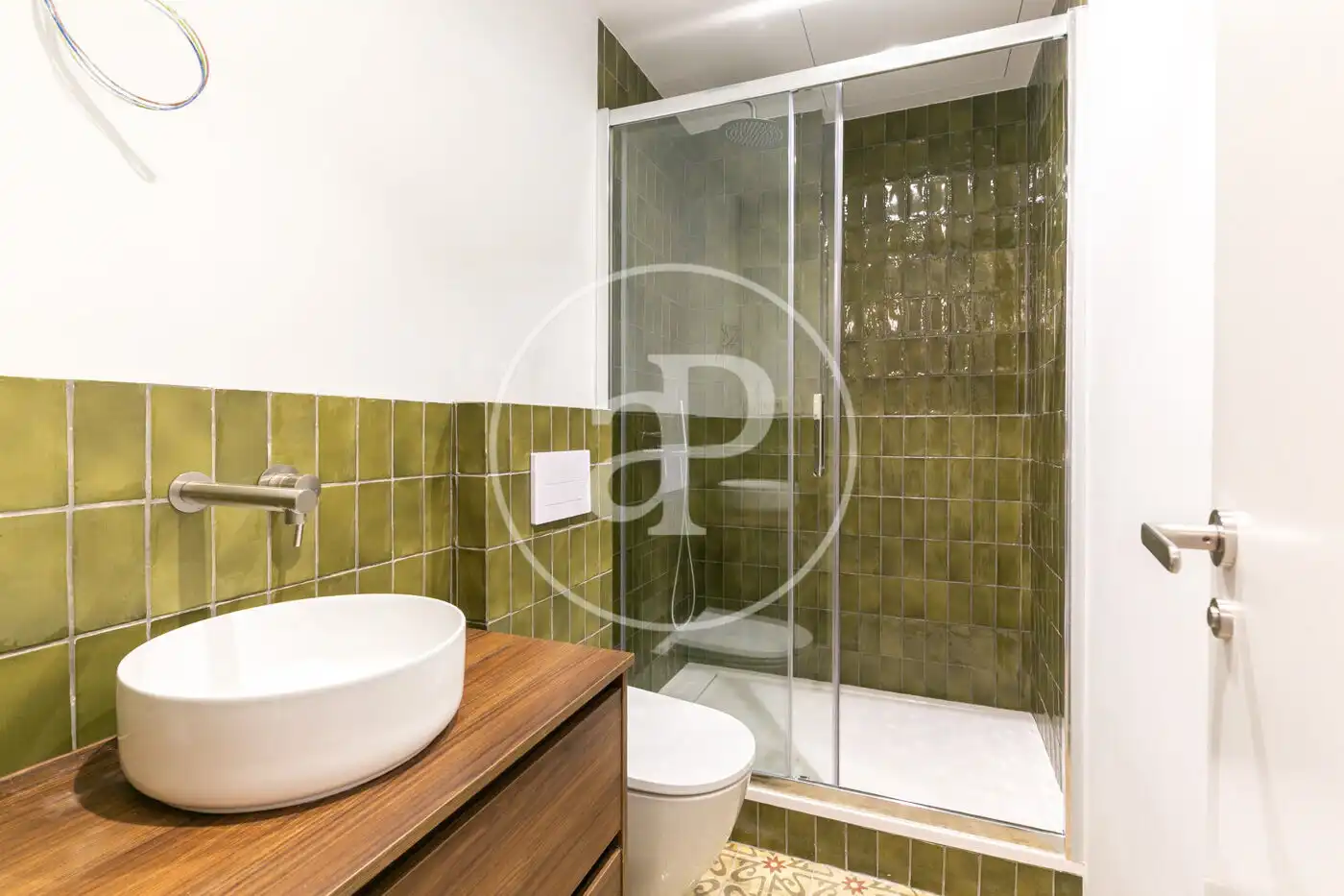 Bathroom of Flat for sale in Barcelona  with Air Conditioner, Heating and Balcony