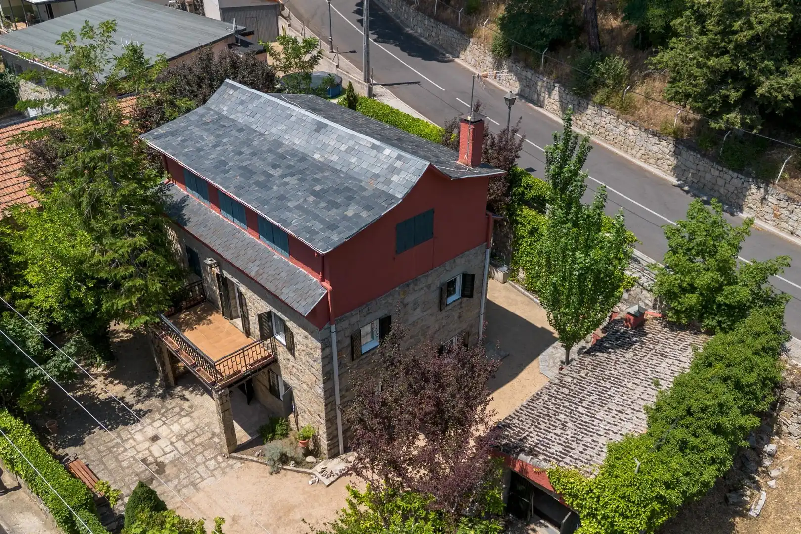 Vista exterior de Casa o chalet en venta en Navacerrada con Calefacción y Jardín privado