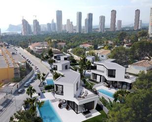 Vista exterior de Casa o xalet en venda en Benidorm amb Aire condicionat, Calefacció i Jardí privat