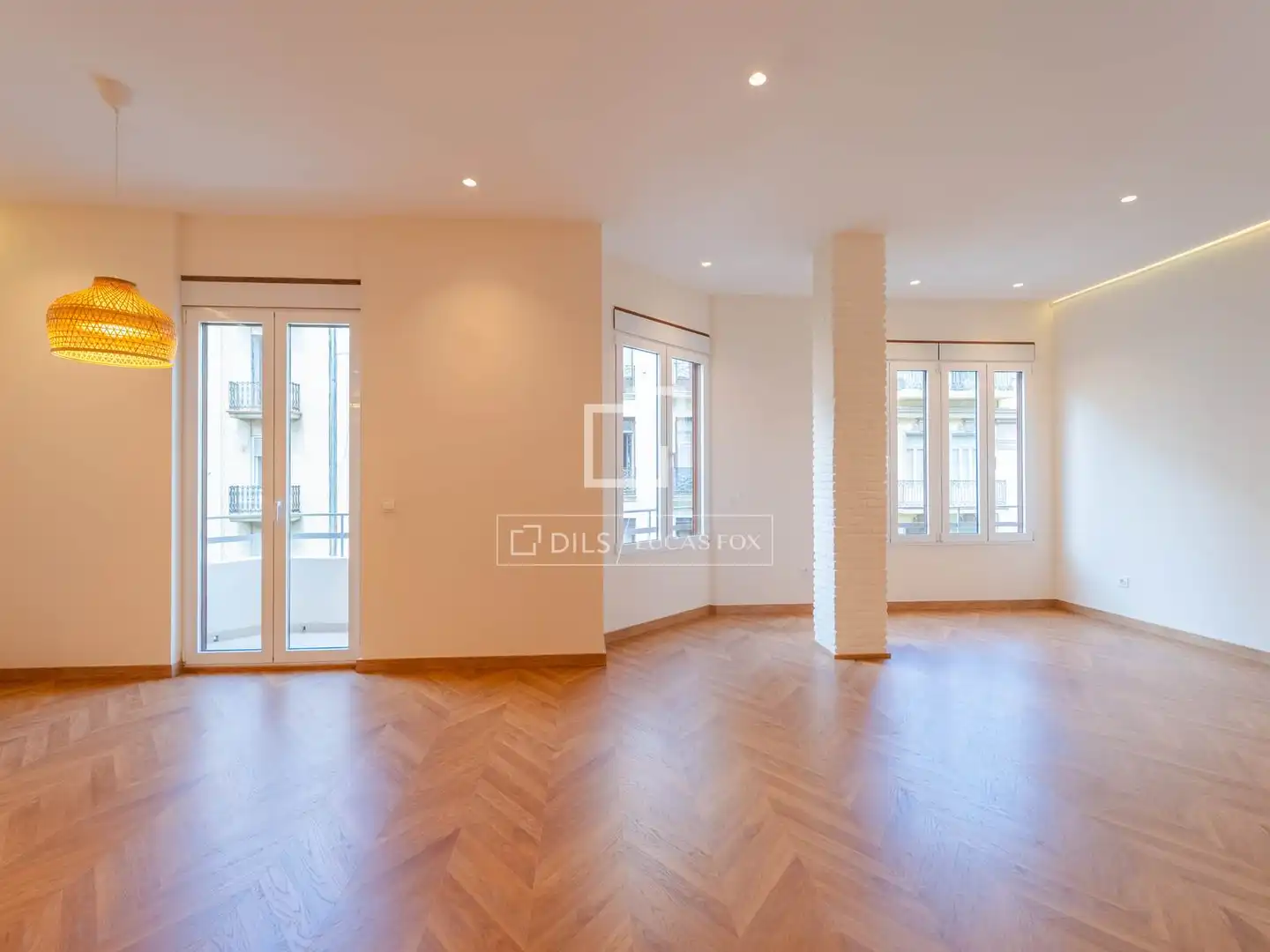 Sala d'estar de Pis de lloguer en Valencia amb Aire condicionat, Calefacció i Parquet