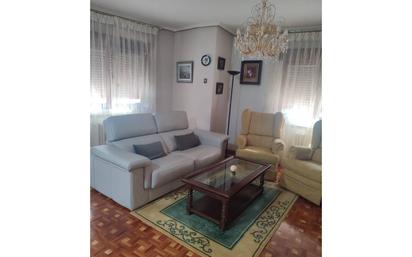 Living room of Flat to rent in Salamanca Capital  with Balcony