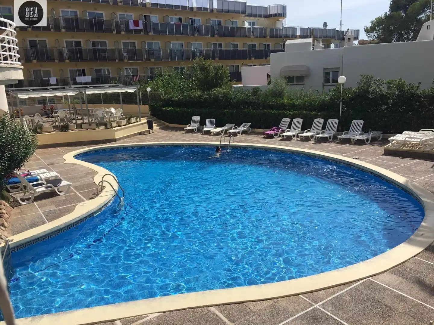 Schwimmbecken von Wohnung zum Verkauf in Salou mit Klimaanlage, Möbliert und Ofen