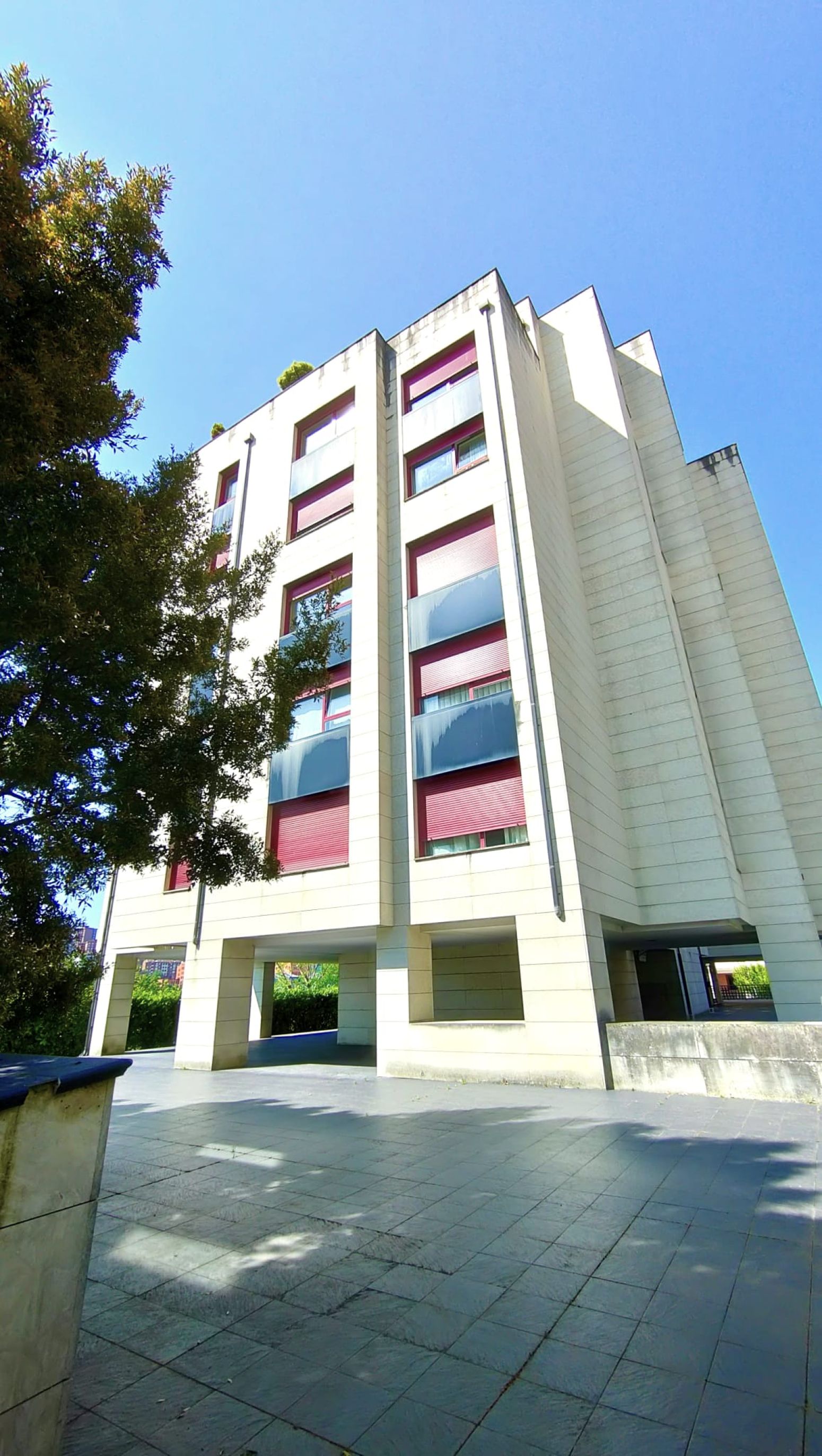 Vista exterior de Pis en venda en Santander amb Calefacció, Parquet i Traster