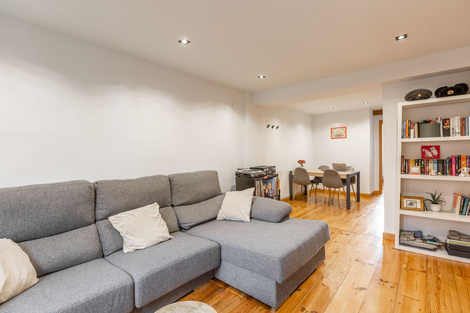 Sala d'estar de Pis en venda en  Pamplona / Iruña amb Calefacció i Parquet