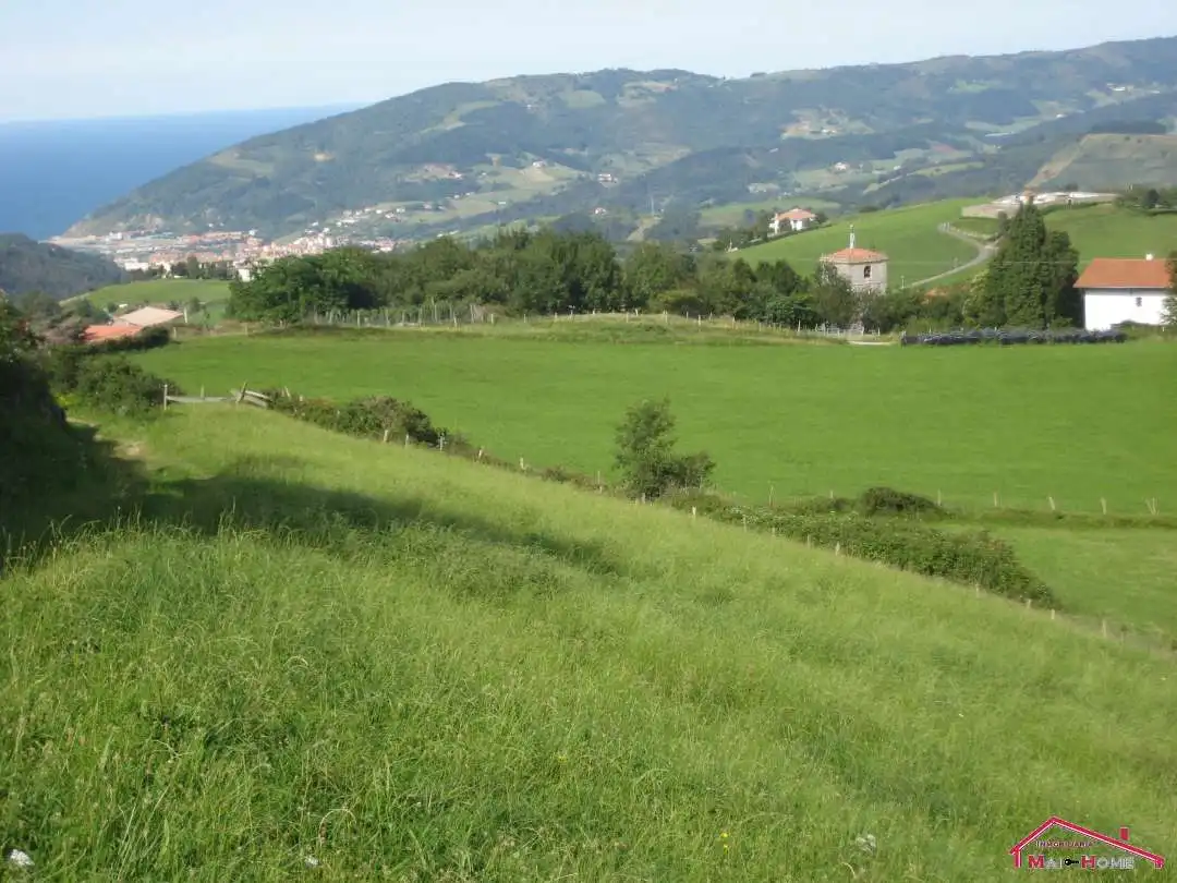 Terreno en venta en Aia