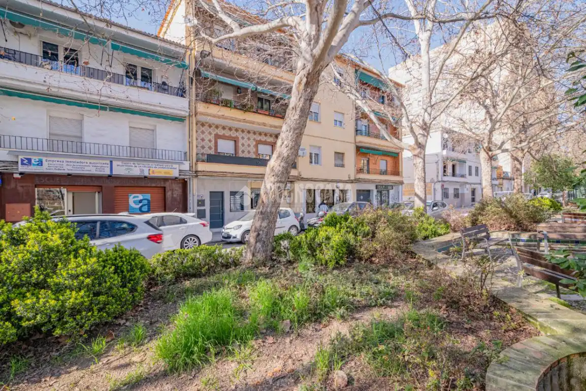 Flat for sale in Angustias - Chana - Encina