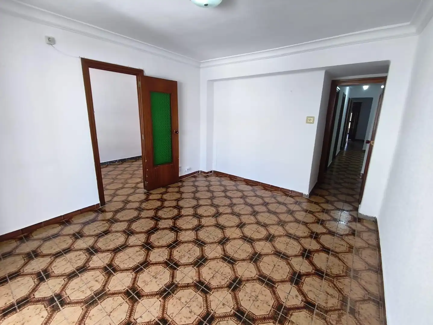 Flat for sale in Valencia  with Balcony