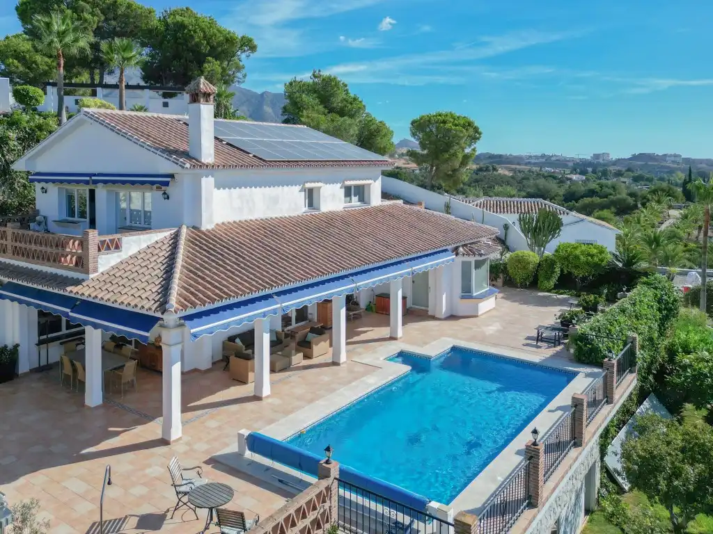 Villa avec piscine à vendre à Mijas pueblo