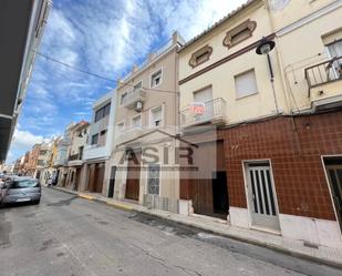 Exterior view of House or chalet for sale in Alzira  with Air Conditioner, Terrace and Balcony