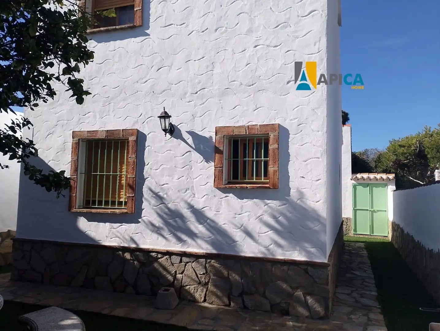 Vista exterior de Casa o chalet en venta en Barbate con Terraza, Trastero y Amueblado