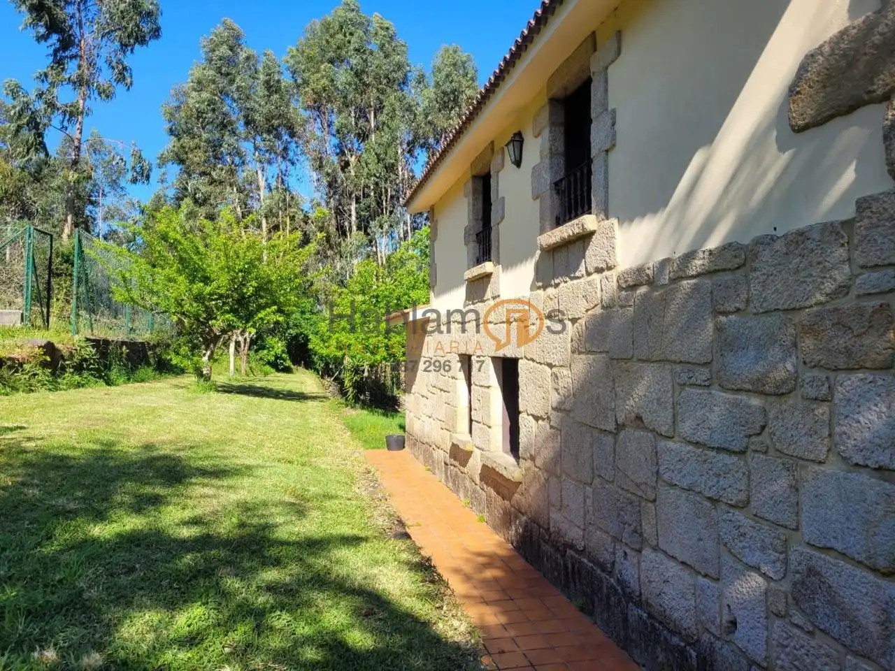 Garden of Houses for sale in O Grove    with Heating, Private garden and Parquet flooring
