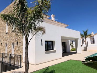 Chalet con jardín en venta en La Xara - La Sella