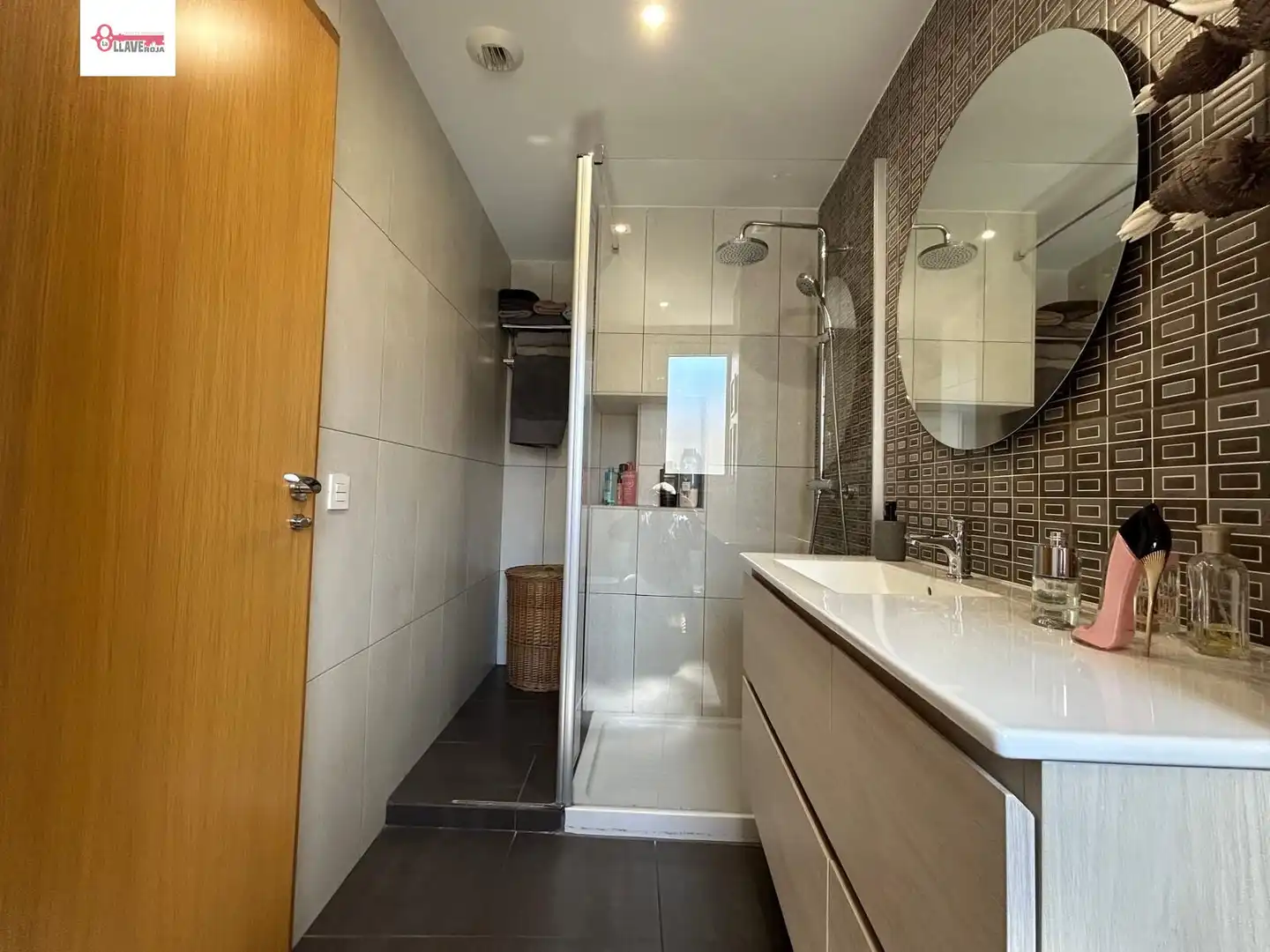 Badezimmer von Wohnung zum Verkauf in Burgos mit Heizung, Parkett und Abstellraum