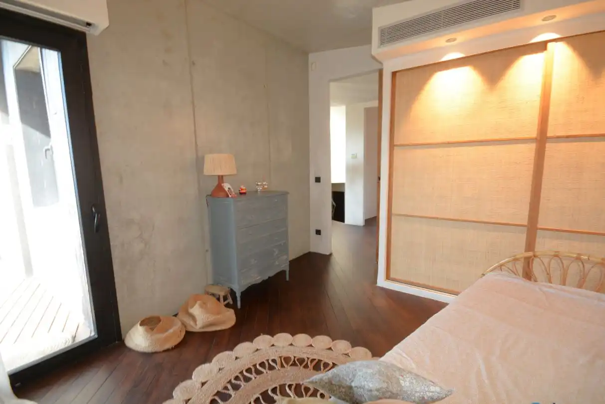 Dormitori de Casa o xalet en venda en Donostia - San Sebastián  amb Aire condicionat, Calefacció i Jardí privat