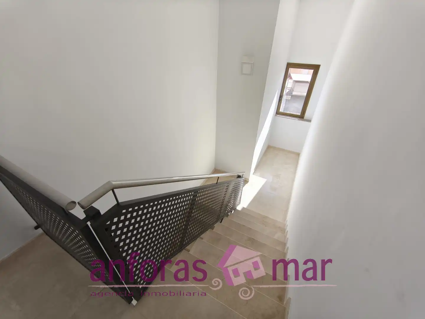 Wohnung zum Verkauf in Torredembarra mit Klimaanlage, Heizung und Terrasse