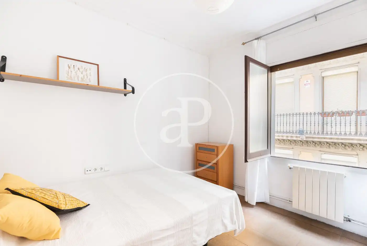 Schlafzimmer von Wohnung zum Verkauf in Barcelona mit Klimaanlage, Heizung und Terrasse