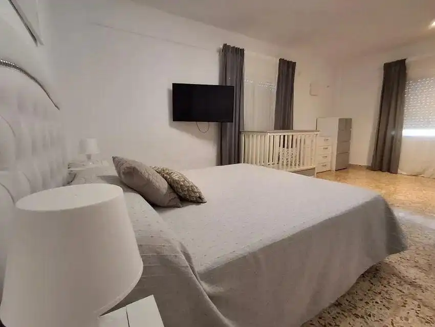 Habitación de Casa o chalet en venta en Torrent con Aire acondicionado, Jardín privado y Terraza