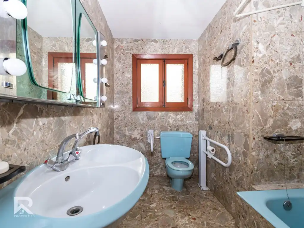 Detached house for sale in Calle Cingle Verd, imagen 47