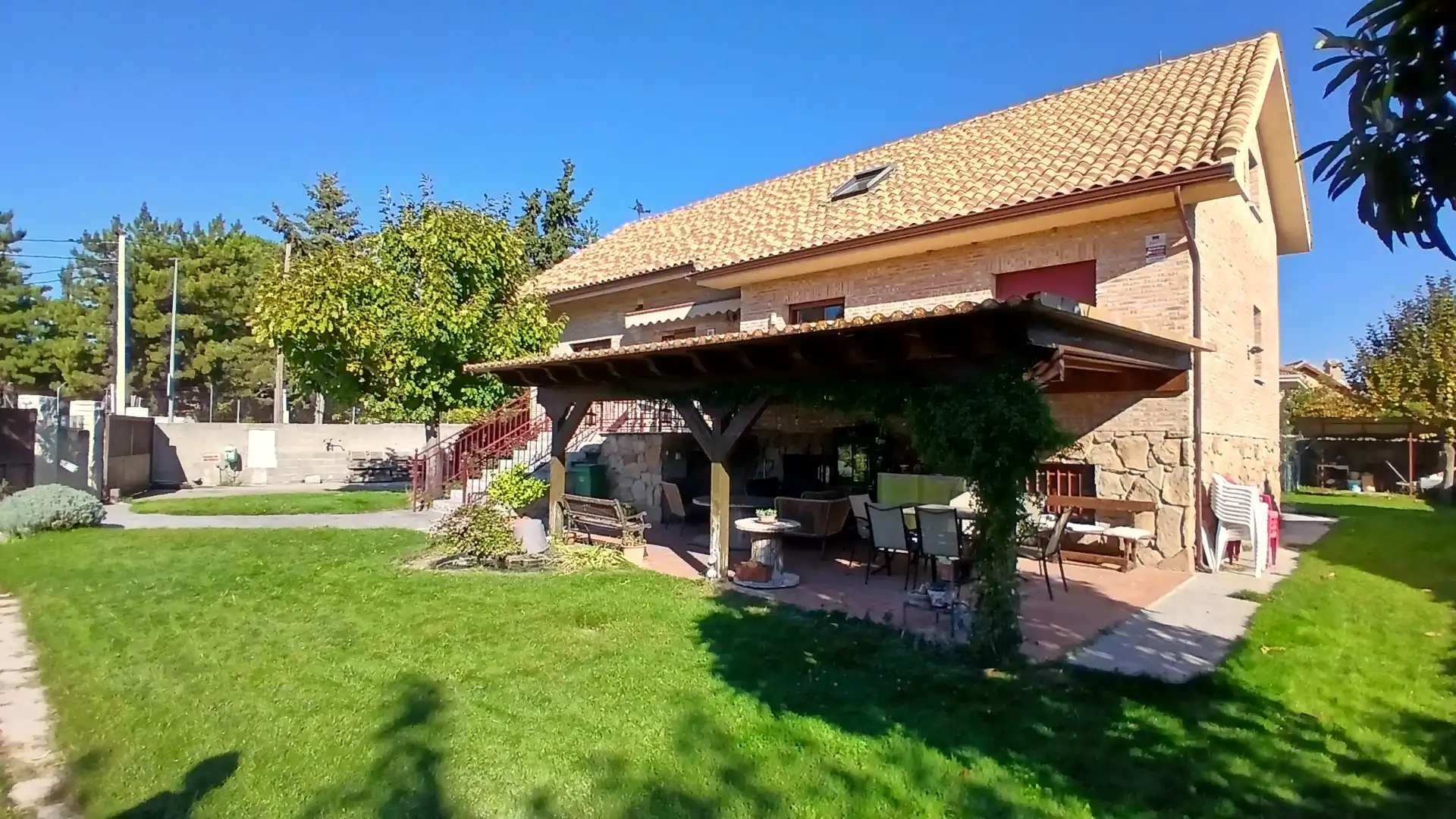 Terrassa de Casa o xalet en venda en Collado Villalba amb Calefacció, Jardí privat i Terrassa
