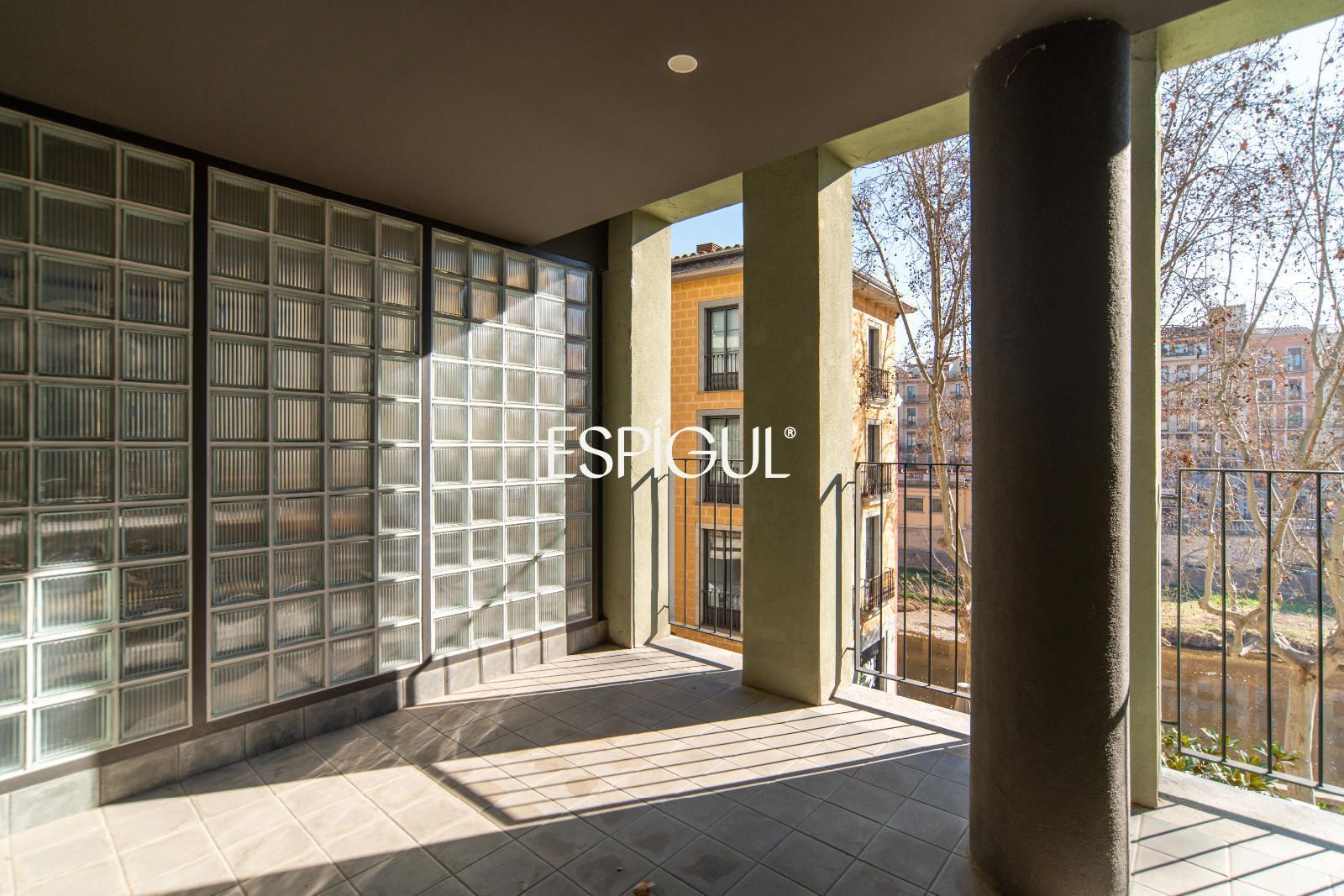 Vista exterior de Pis en venda en Girona Capital amb Aire condicionat, Calefacció i Parquet