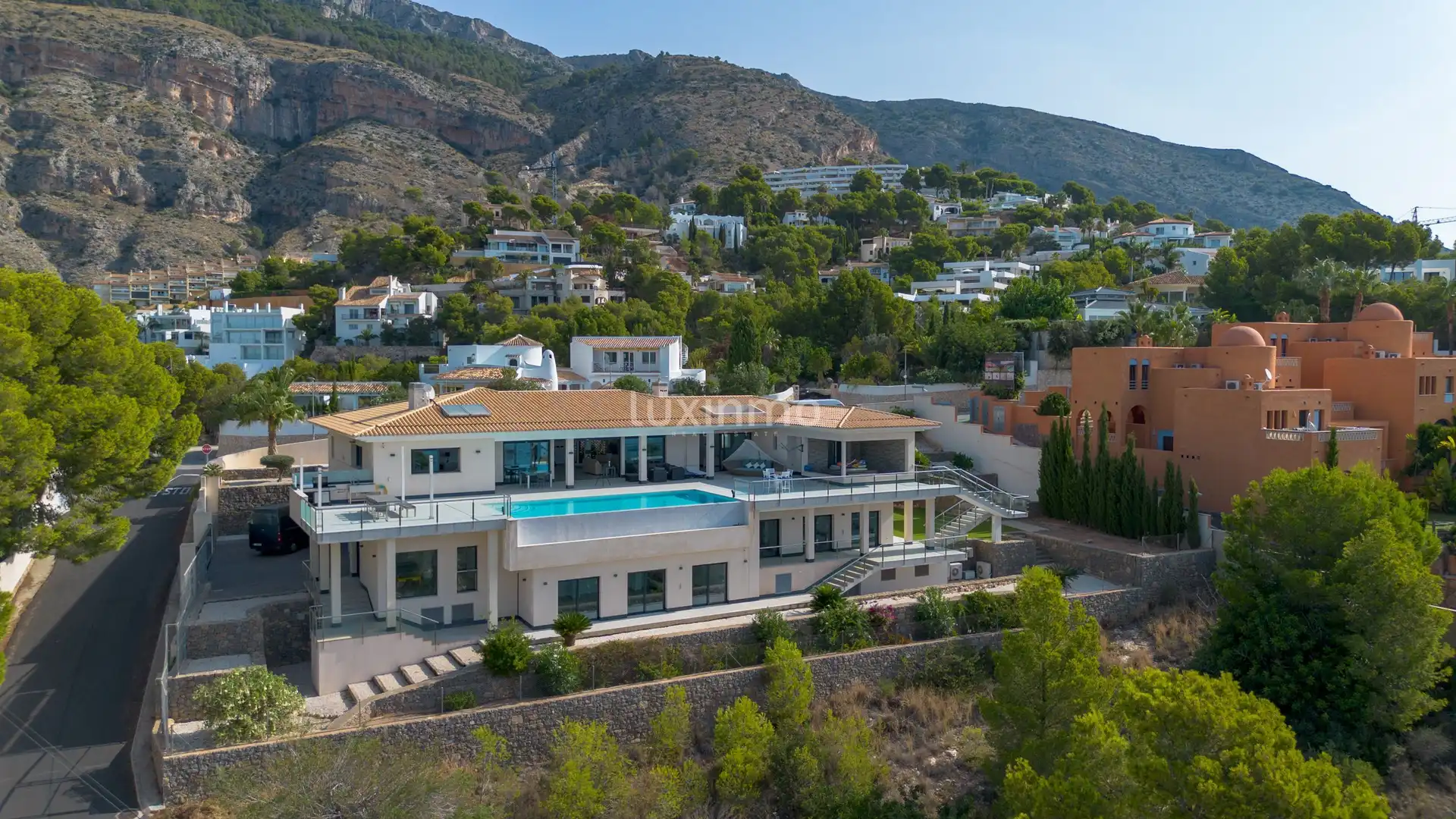 Außenansicht von Haus oder Chalet zum Verkauf in Altea mit Klimaanlage, Heizung und Terrasse