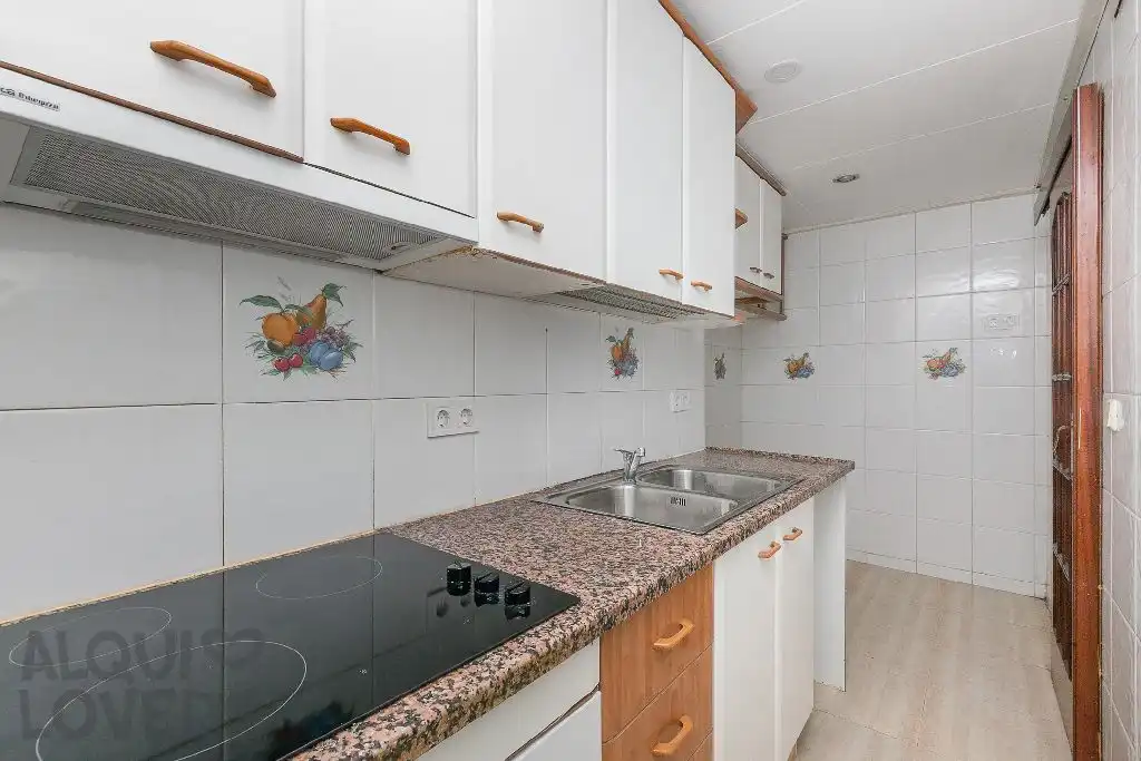 Kitchen of Flat for sale in Mollet del Vallès  with Heating, Parquet flooring and Oven