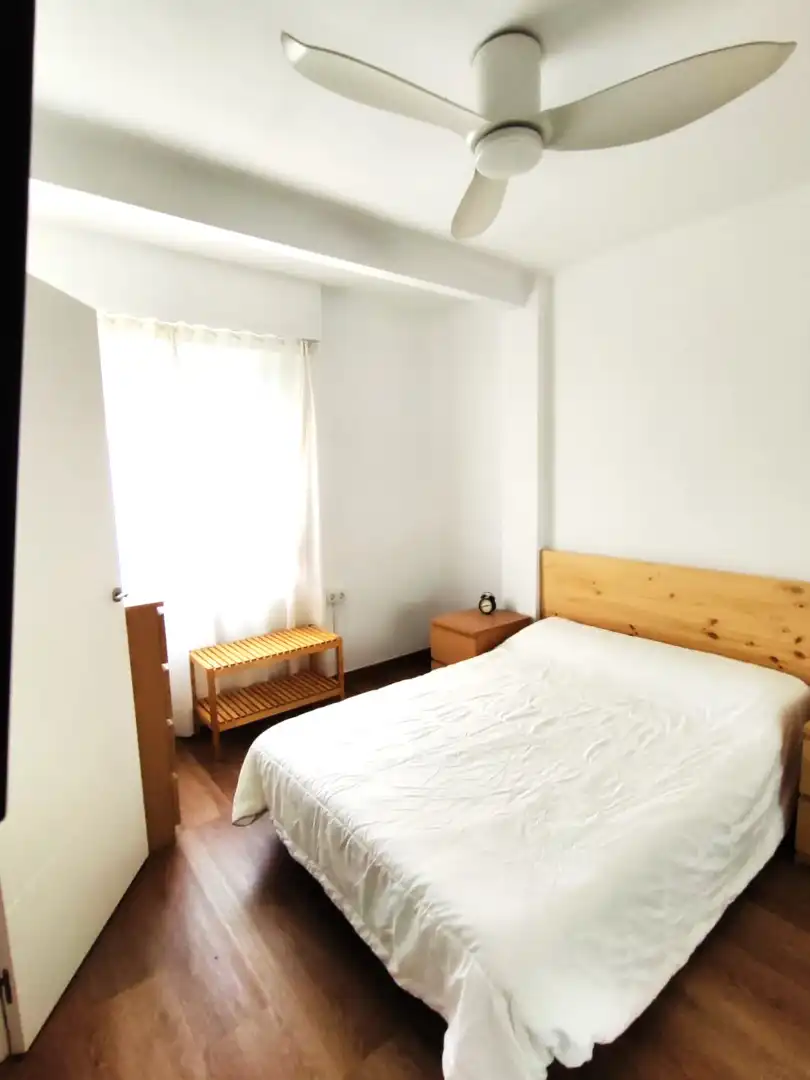 Habitación de Piso en venta en Paterna con Aire acondicionado, Amueblado y Horno