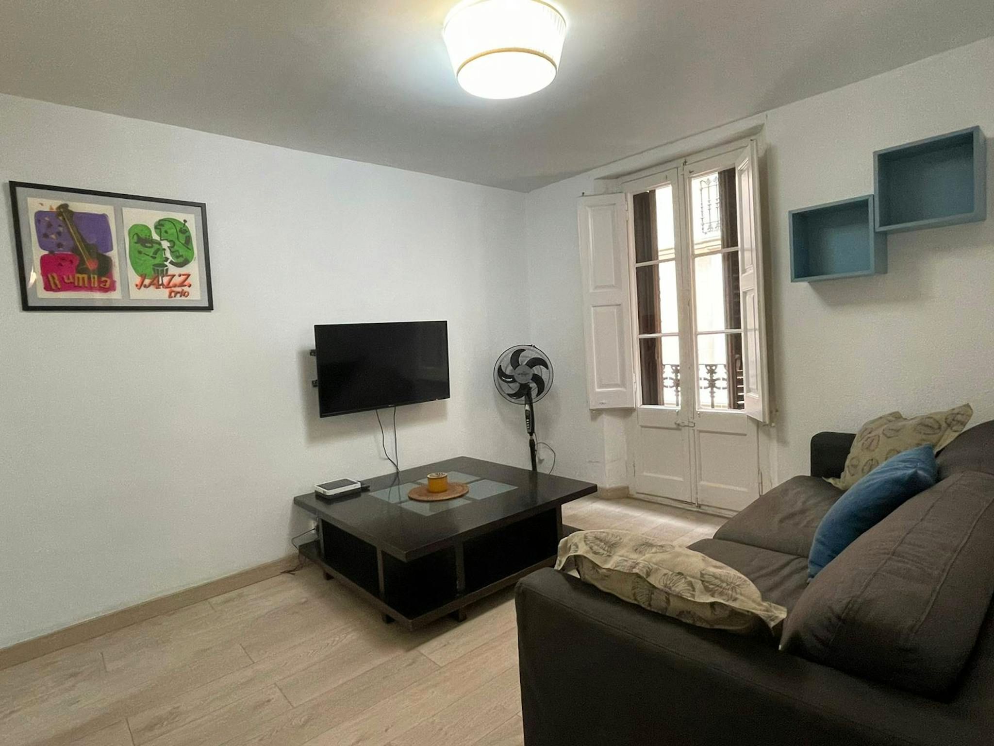 Living room of Flat for rent in  Barcelona Capital  with Heating, Furnished and Washing machine