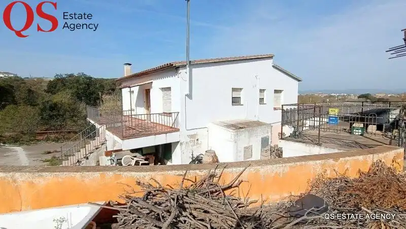 Vista exterior de Edificio en venta en Tordera