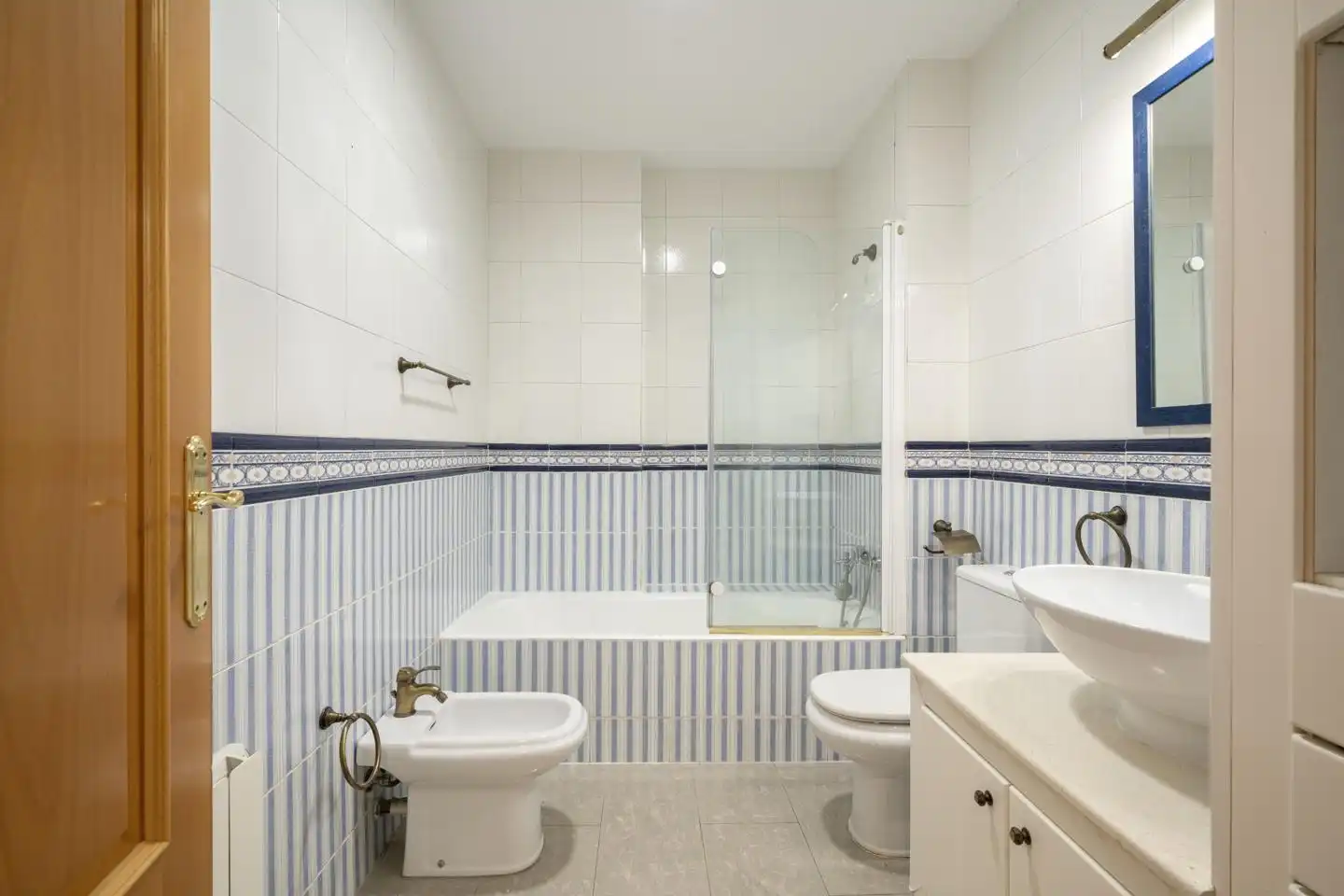 Badezimmer von Maisonette zum Verkauf in Santa Coloma de Gramenet