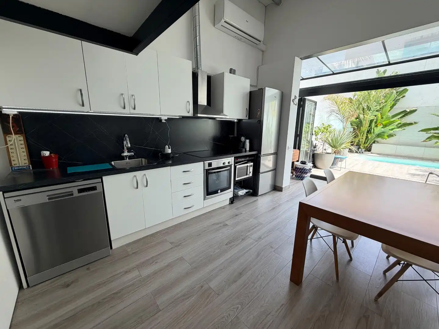 Kitchen of Houses for sale in Badalona  with Air Conditioner, Heating and Parquet flooring