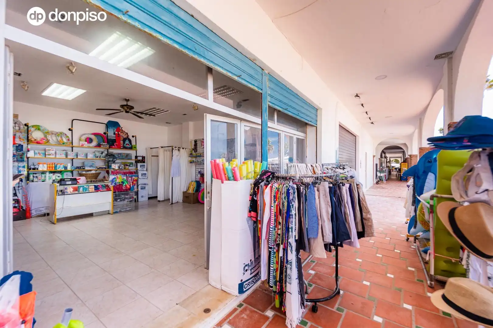 Commercial properties for sale in Calle Calle Paseo Marítimo, 1, Salobreña Costa