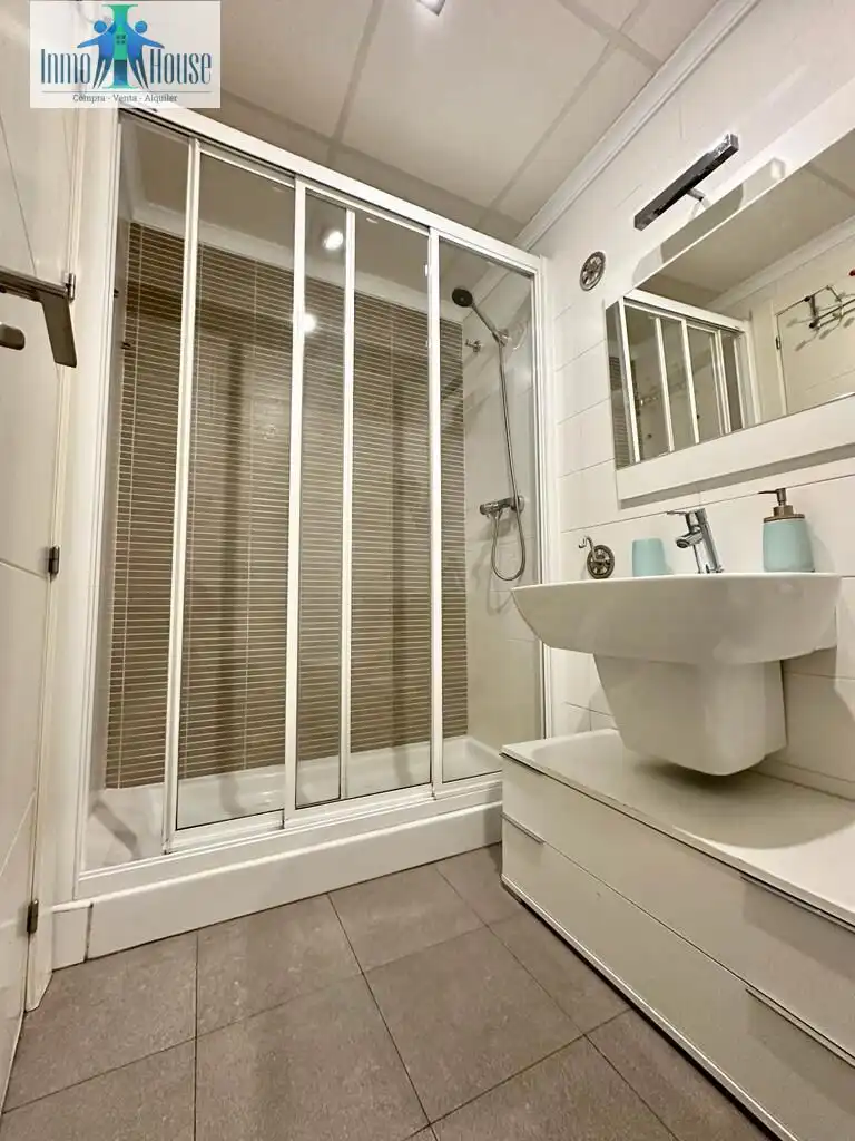 Badezimmer von Wohnungen zur Miete in La Milagrosa