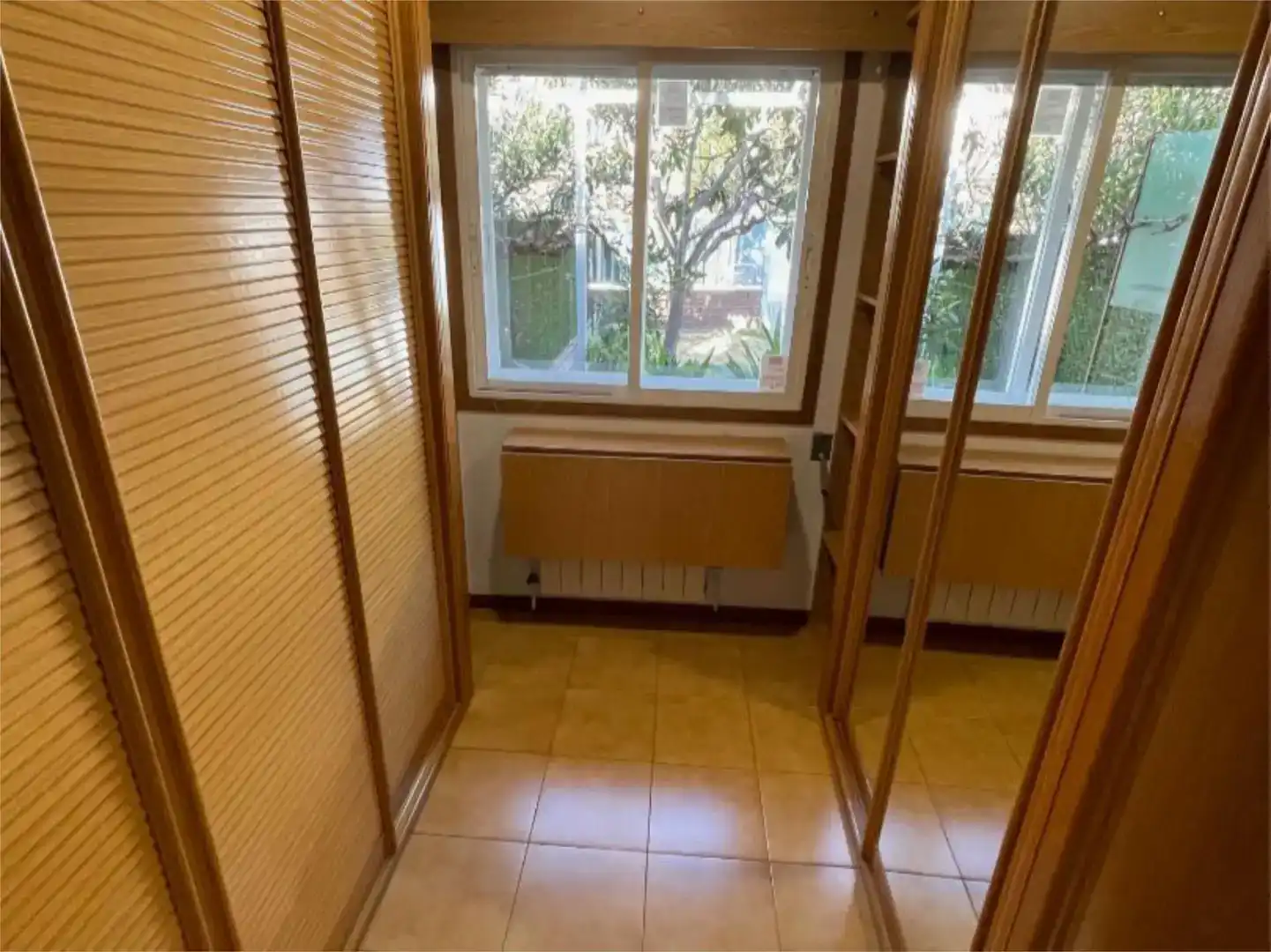 Dormitori de Casa o xalet de lloguer en Madrid amb Jardí privat, Parquet i Balcó