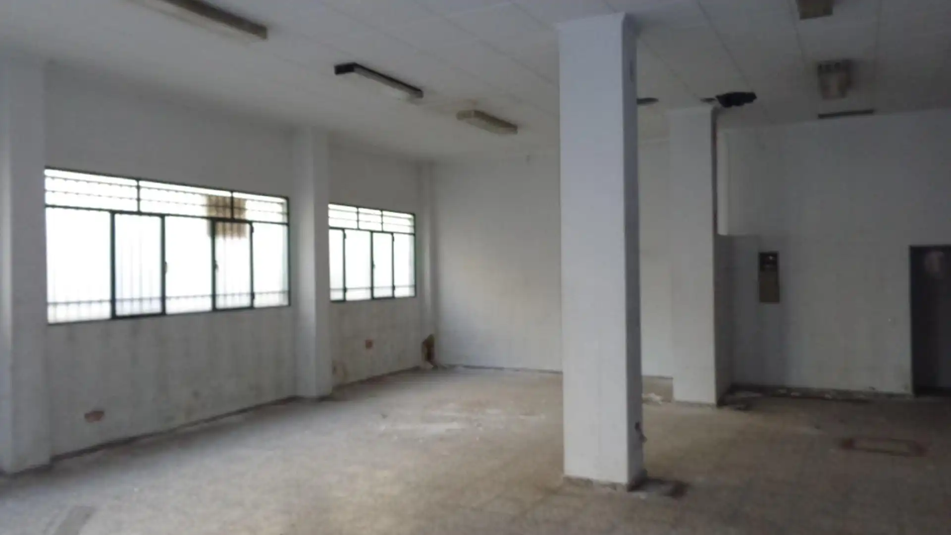 Local comercial en alquiler en Plaza de Toros - Avenida Chapí - Trinquete, imagen 3