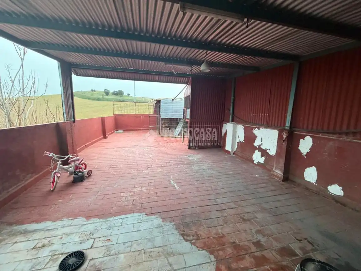 Casa adosada en venda a Dehesilla de Calamón - Campomanes