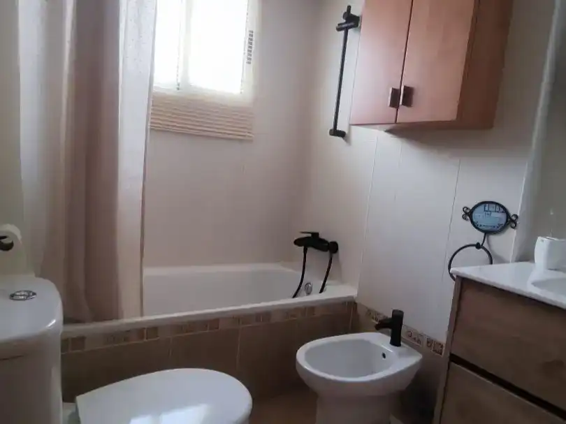 Badezimmer von Wohnung zur Miete in Los Collados - Los Geraneos