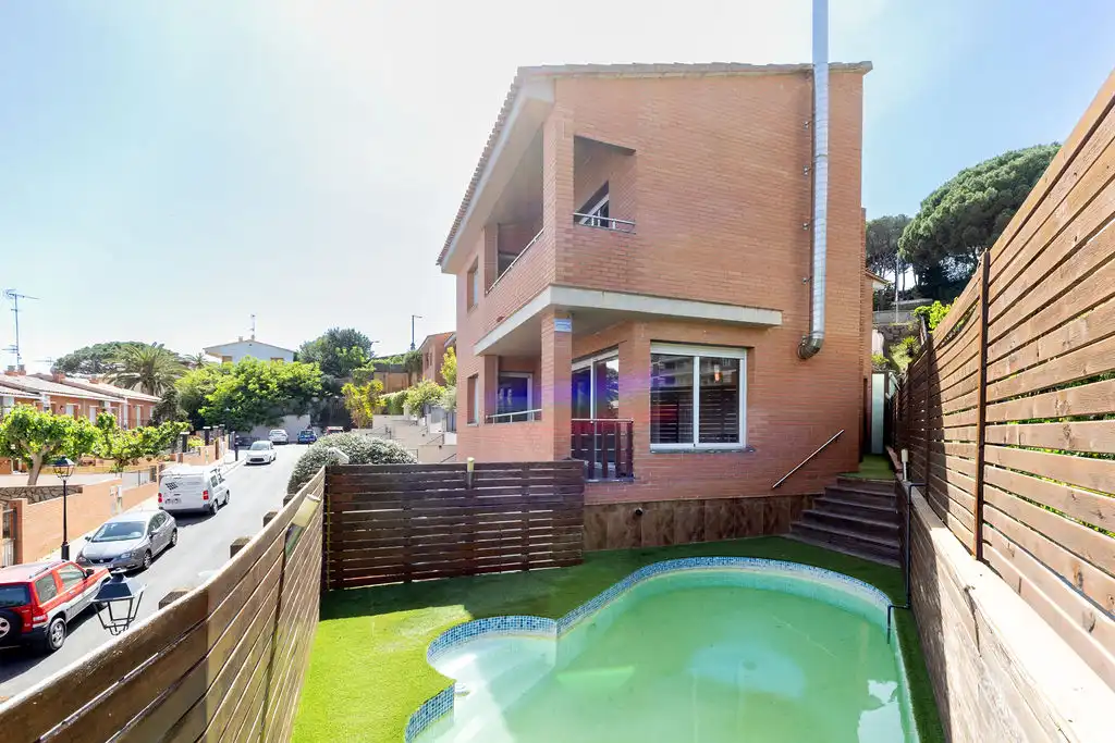 Casa amb terrassa en venda a Sant Vicenç centre