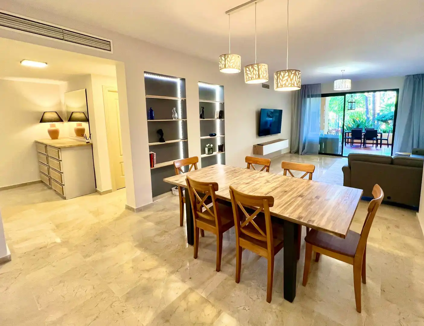 Apartament amb piscina en venda a Estepona Pueblo, imagen 2